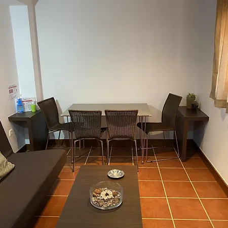 Con Aire Acondicionado Muy Cerca De La Apartment Cadiz